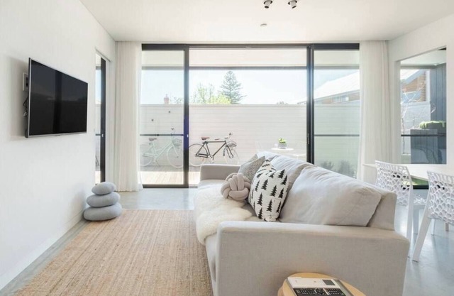 The Cottesloe Cabin - Private & Perfect Location
