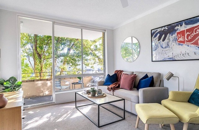 'The Crows Nest' - Stylish & Chic, North Sydney