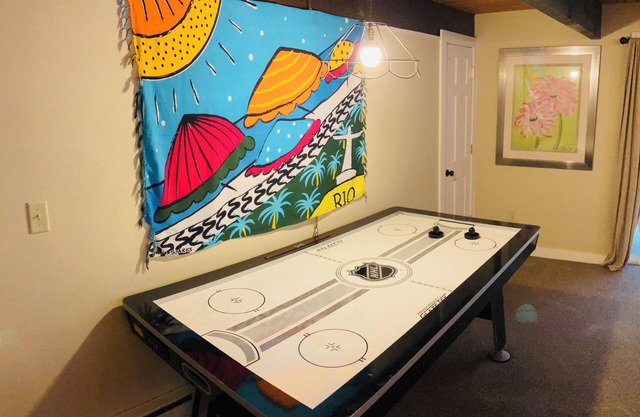 >The Daydream Lodge<n@Racers Ridge