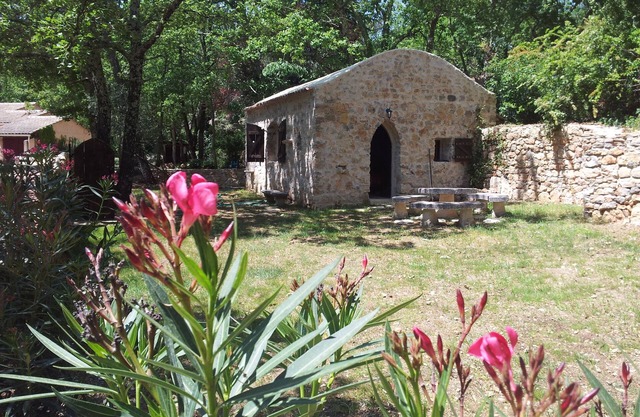 The Donjon des Combes and its upscale Spa