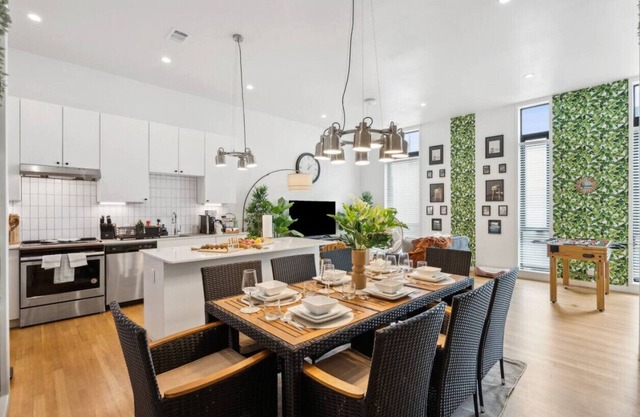 The Emerald:3BD In the Heart of Magnolia &Stylish!