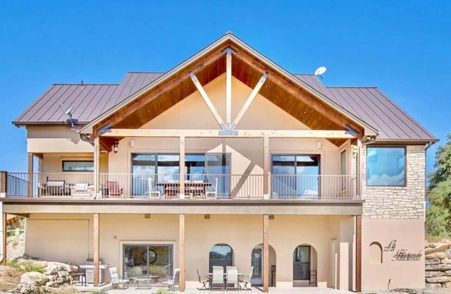 The Family Retreat in Dripping Springs