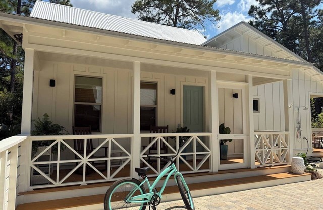 The Finn Poolside 2 Bedrooms close to all of 30A