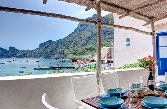 The Fisherman’s Suite – Steps from the beach