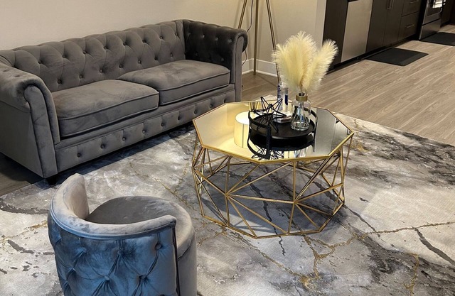 The Forever Vacation Apartment - Heart of Downtown LA