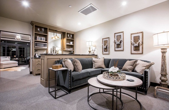 The Galleries Lodging Downtown Whitefish Suite 201 | 1 Bed, 1 Bath