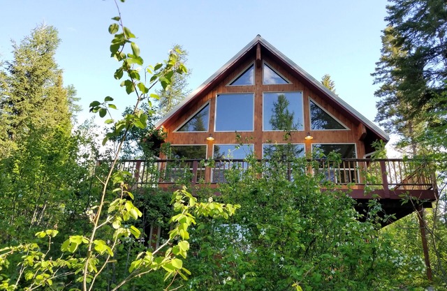 The Glacier House - Rest, Relax, Play, Repeat