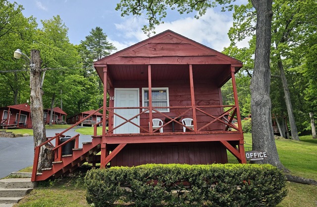 The Gold Eagle Cottage 16