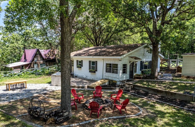 The Grand Lake Hideaway