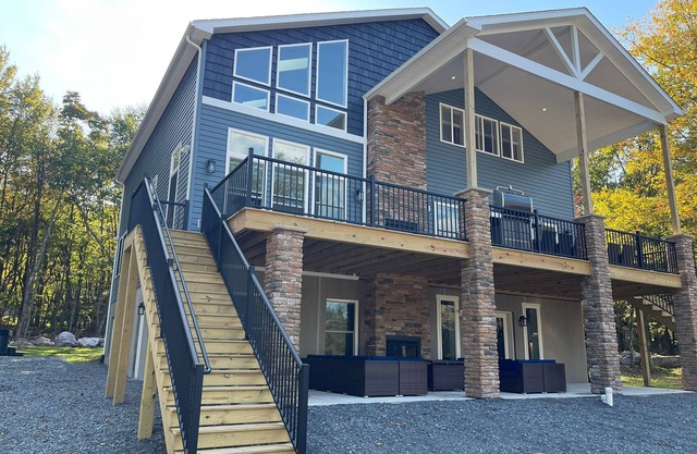 The Grand Splash Retreat -nSpacious 10BR,7B Brand New Villa