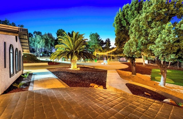 The Grand Vista Getaway