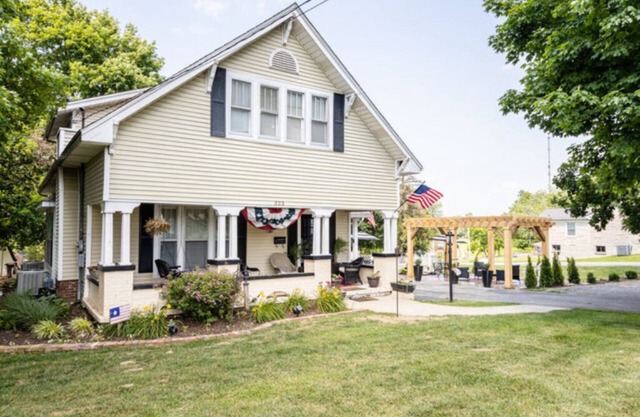 The Guest House of Kentucky (Entire House)