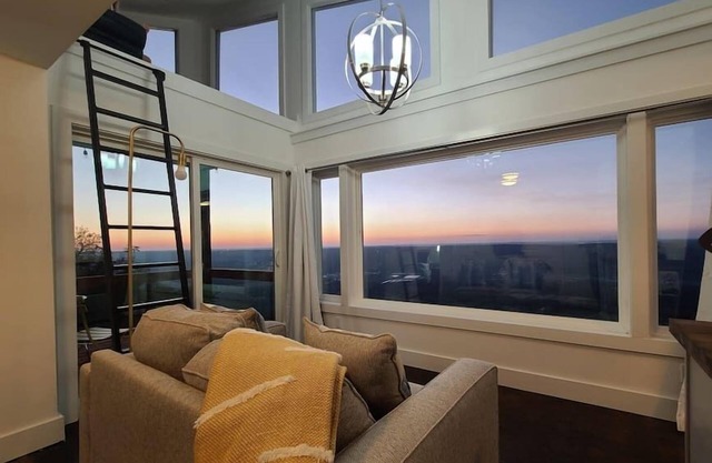 The Hangar at On The Rocks Container Mountain Home