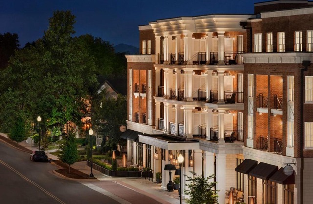 The Harpeth Franklin Downtown, Curio Collection by Hilton