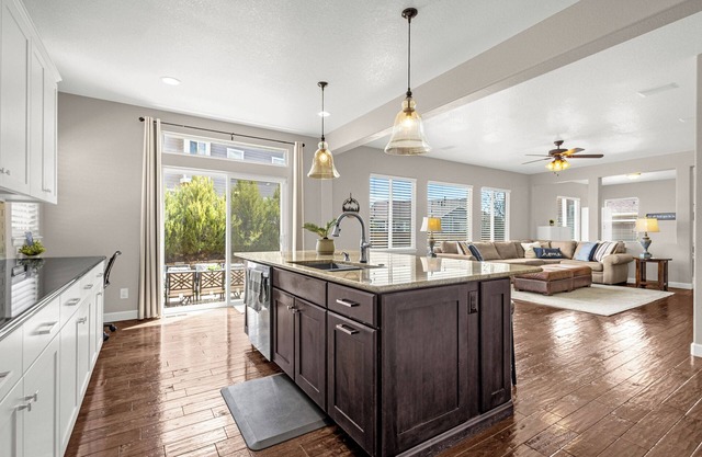 The Heart House - Spacious & Warm 6bd Family Home in Beautiful Monument Colorado