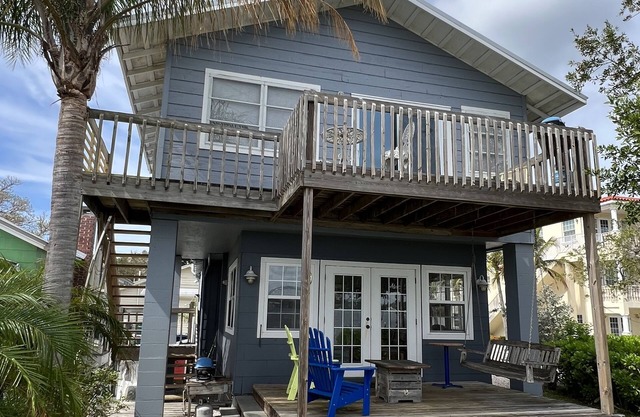 The Hemingway-Key West Style Cottage. Million Dollar Waterfront.dock.beach