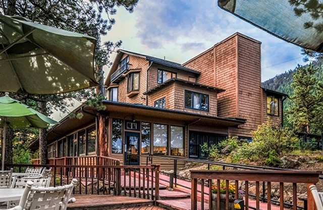 The Historic Crags Lodge, Estes Park, Colorado- 1br (no resort fees)