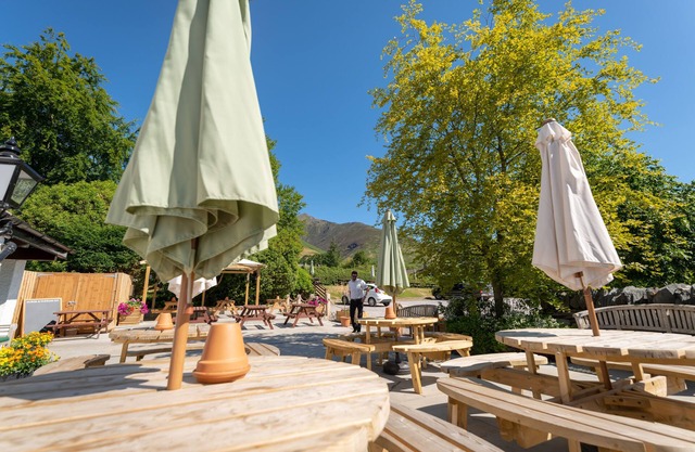 The Horse & Farrier Inn and The Salutation Inn