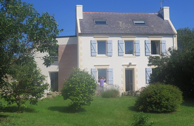 The irresistible charm of a 1930s house near the sea