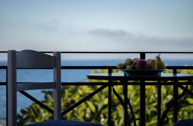 The Island House| Family size Apt-Overlooking the Aegean| 3 Steps From the Beach