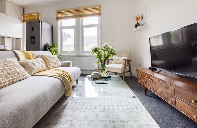 The Kensal Rise Nook - Contemporary 2BDR Flat