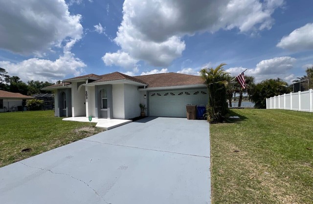 the lake house at Lehigh acres