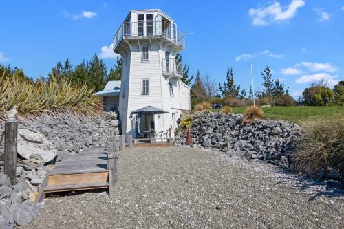 The Lighthouse - Ligar Bay Holiday Home