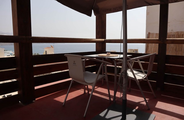 The little blue house