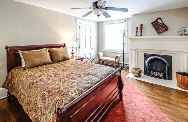 The Litz Suite - Litz Mansion