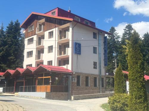 The Lodge Hotel