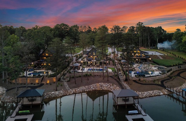The Lodges | AvantStay | Lakefront, Sleeps 66 | Pools, Docks, Theaters, Views