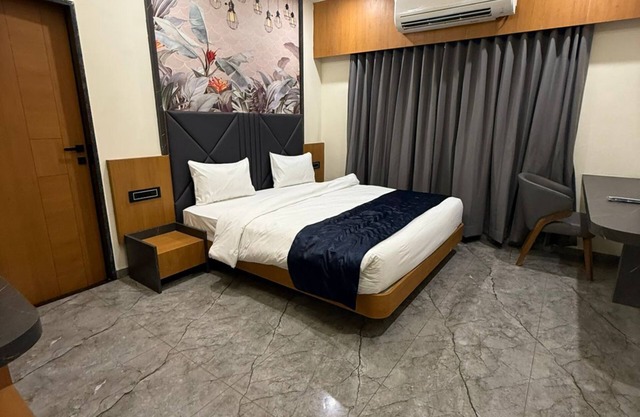 The Malay comfort-Hotel Dwarka residency