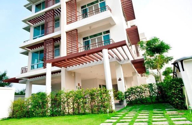 The Meet Green Apartment