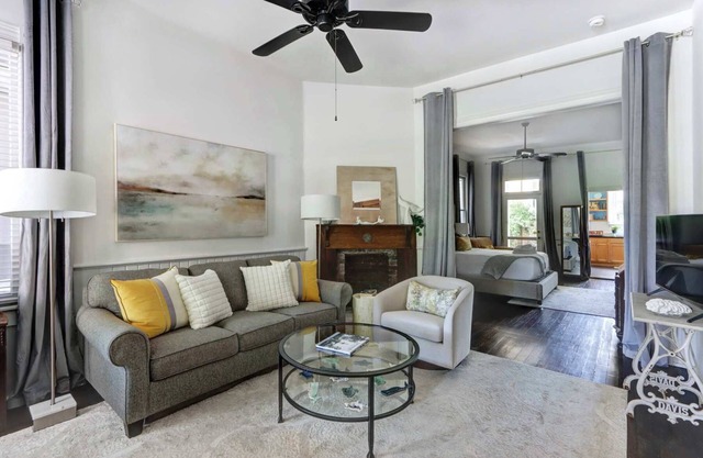 The Mermaid Cove | Walk to River + Private Patio