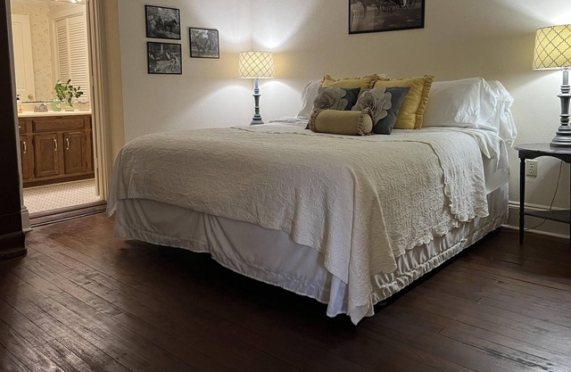 The Natchez Pearl - Carriage House Suite