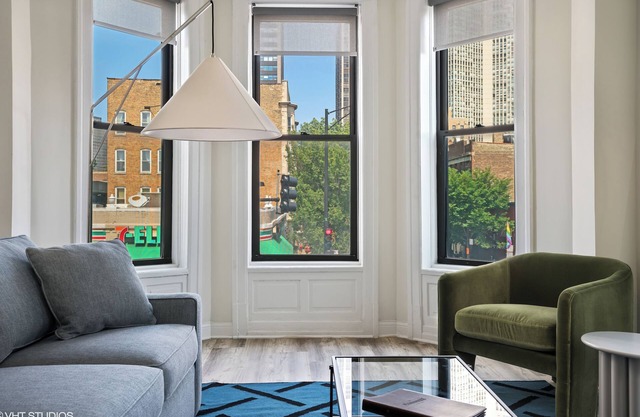 The Neighborhood Hotel - Lincoln Park