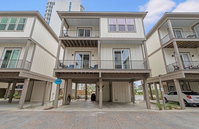 The Osprey Cottage ~ Outdoor Pool, Beach Access + $400 in FREE Activities Daily ~ Zoo/Parasailing +