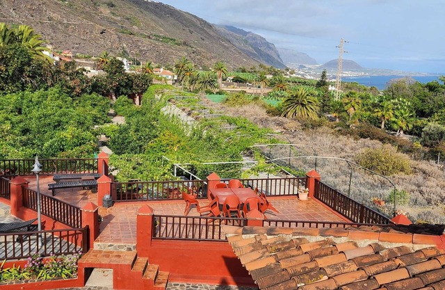 The Palm Villa: A Canarian Oasis in Icod de los Vinos.