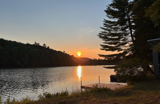 The Papillon Lakehouse - 1 hour from Ottawa