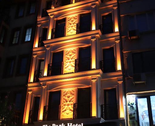 THE PARK HOTEL