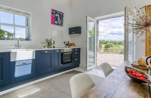 The Piggery - a snowdonia that sleeps 5 guests in 3 bedrooms