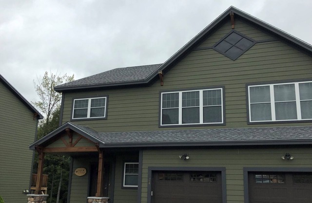 The Pines 4 Bedroom Sleeps 10 in Desirable Forest Ridge Community