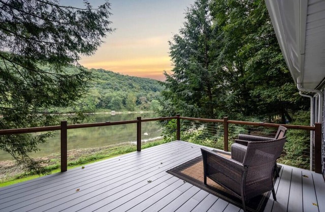 The Propless Retreat-Peaceful Riverfront Getaway-Hiking, Rails to Trails, Kayak