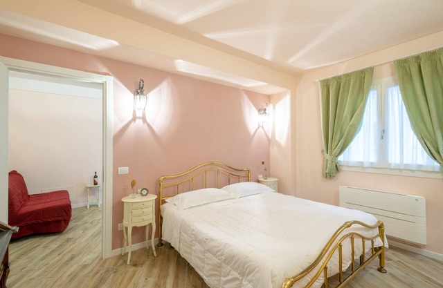 The Residence of Pleasures Lost - Rosa