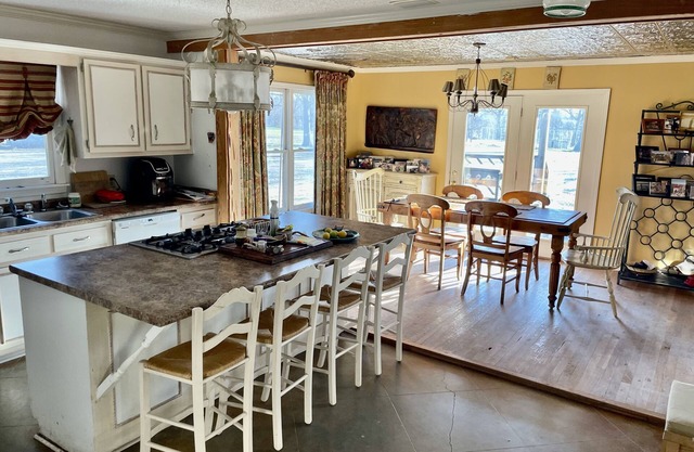 The Retreat, secluded yet only 3 miles from downtown Clarksdale MS