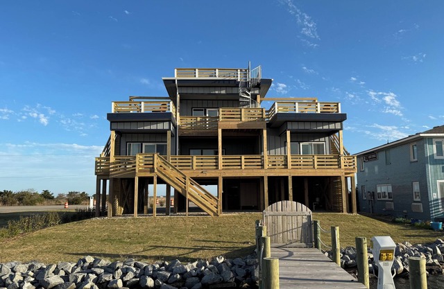 The Ripple Effect-Brand New & Waterfront - 360 Degree Water!