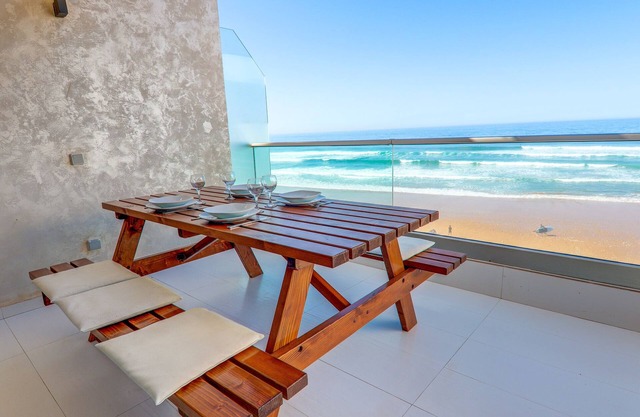 The Sea - Pool - Luxe - 4 Px
