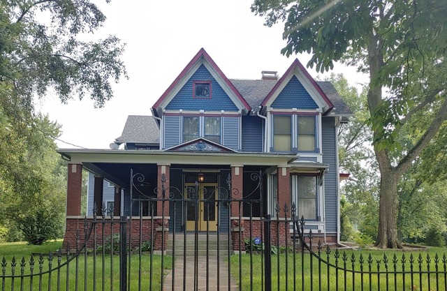 the selah house- historic