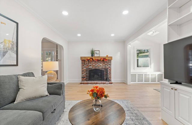 The Skylight Retreat - First Floor Suite with private patio. Close to NYC.