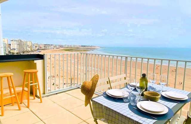 THE SUNSET - Facing the Sea